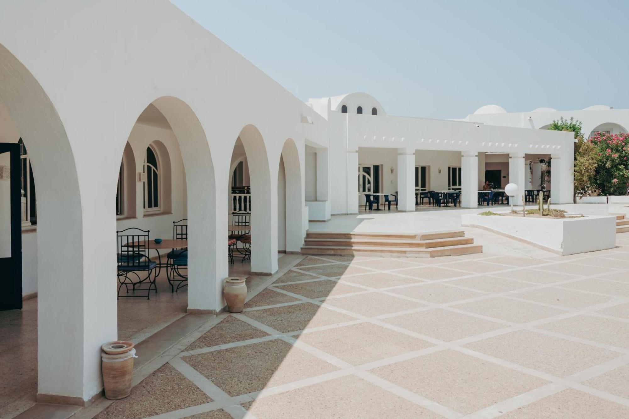 Hotel Bougainvillier Djerba Taguermess Exteriér fotografie